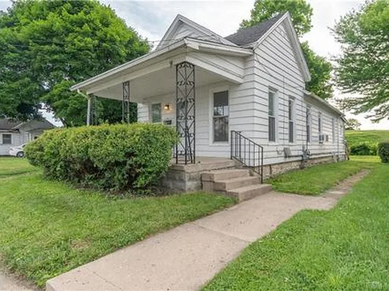 317 Cleveland St — Photo 2