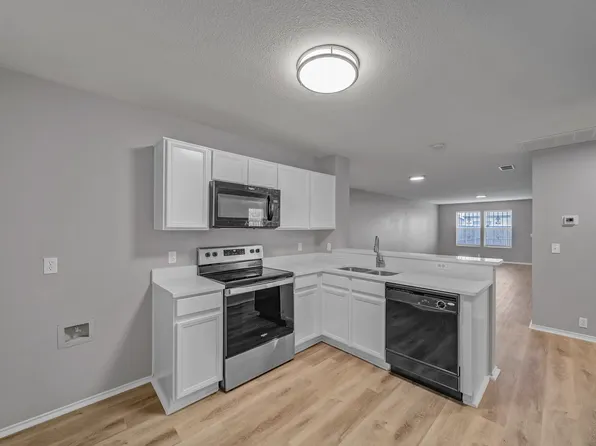 9714 Michelle Dr, Dallas, TX 75217