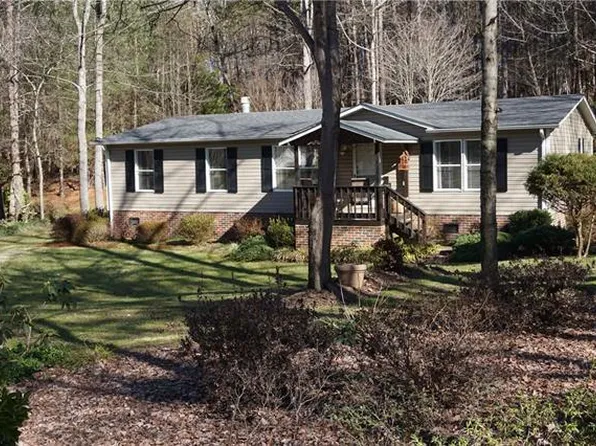 5992 Rest Home Rd, Claremont, NC 28610