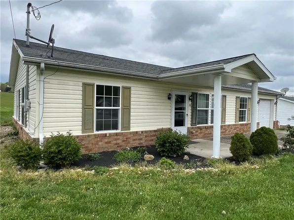 2105 Ridge Blvd, Connellsville, PA 15425