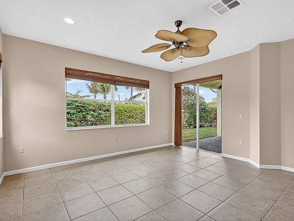 4th image of 906 Mariner Bay Boulevard