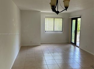 10001 W Atlantic Blvd APT 215, Pompano Beach, FL 33071