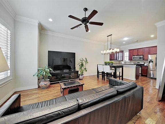 5th image of 2322 Naomi St