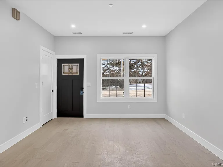 10 Market St #A — Photo 3