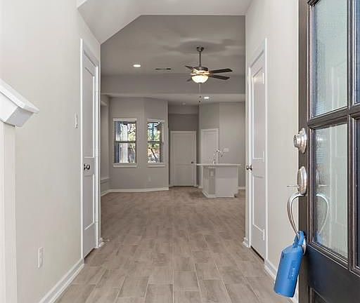 4th image of 611 Pecan Hickory Ct
