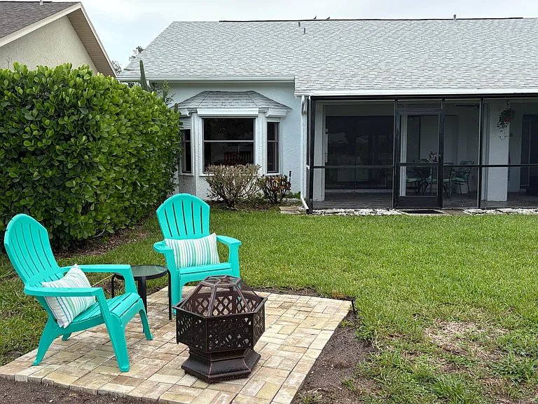 1352 Monarch Cir — Photo 25