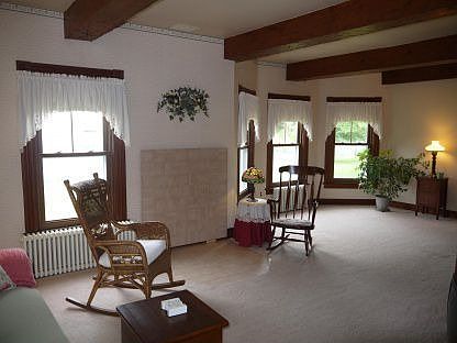 4th image of 275 Champlin Pl