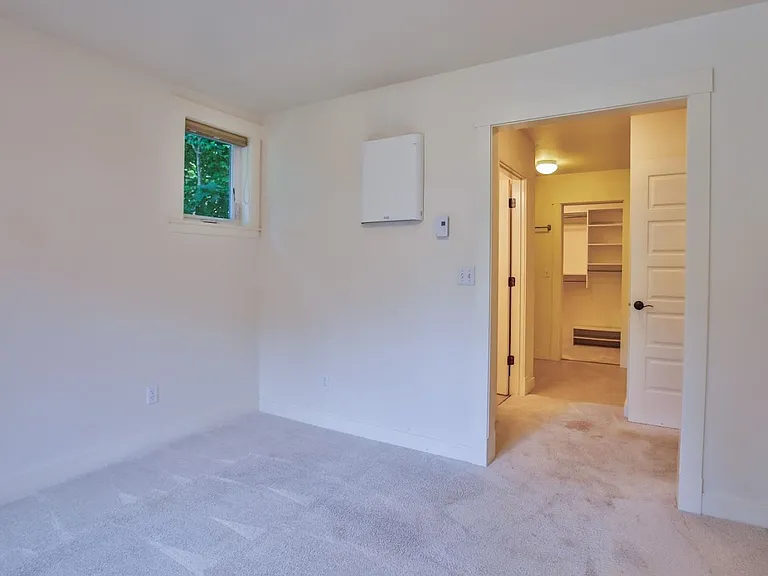 1086 Village Loop — Photo 16