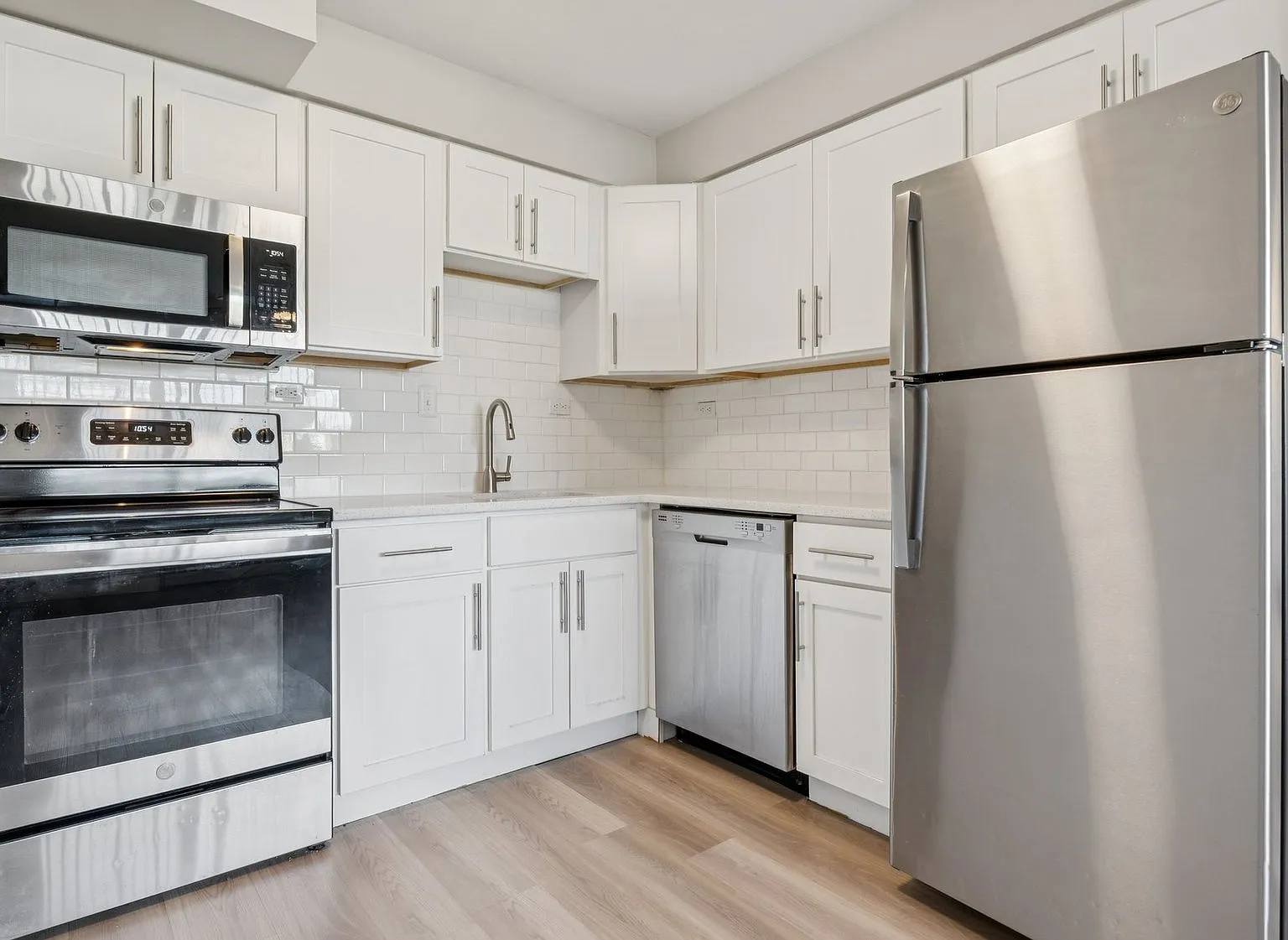 Vista Apartment Homes — Photo 4