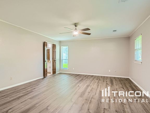 3rd image of 1380 Green Hills Ct