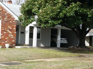 810 S 3rd St, Hugo, OK 74743