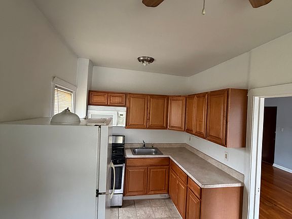 2nd image of 1372 Bunts Rd APT 11