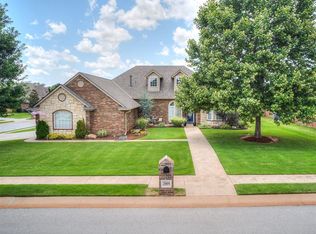 2009 Pembroke Ln, Edmond, OK 73003