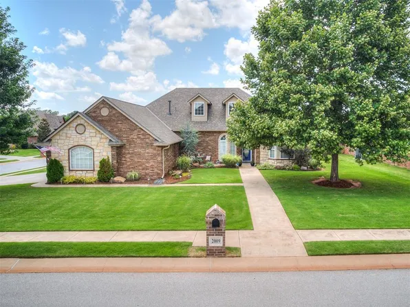 2009 Pembroke Ln, Edmond, OK 73003