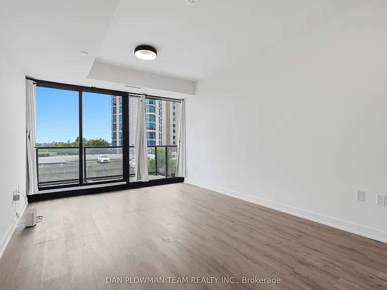 1608 Charles St #352 — Photo 40