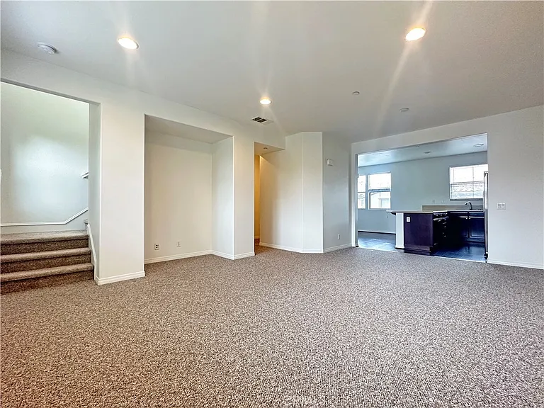 115 Cornell Ave — Photo 3