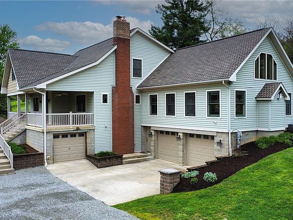2nd image of 657 Lakeview Dr