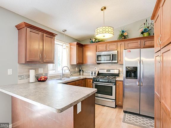 5th image of 501 Dogwood St SW
