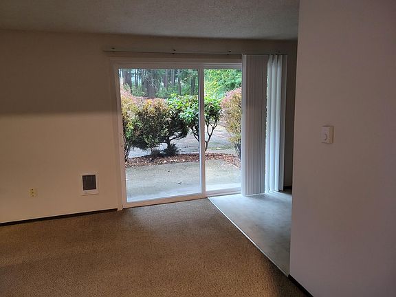 5th image of 7316 20th Ave SE #1