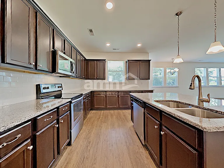 116 White Ash Dr — Photo 5