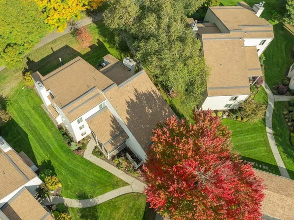 9910 SW Trapper Ter, Beaverton, OR 97008