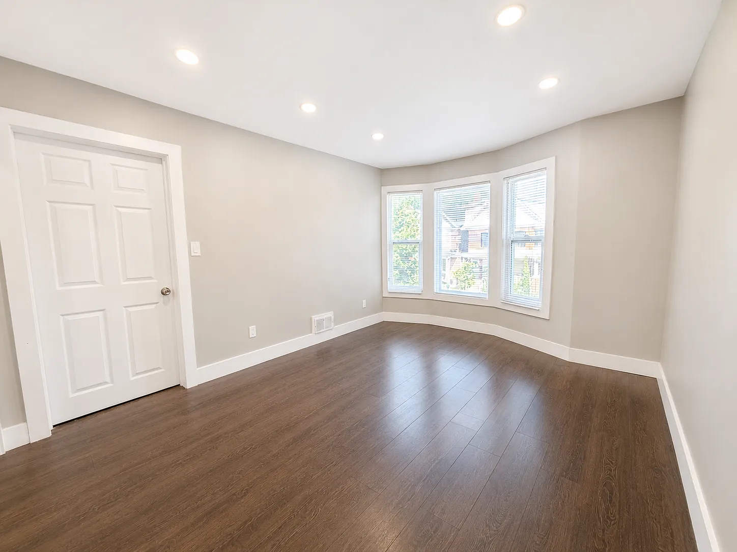 168 Sanford Ave S — Photo 3