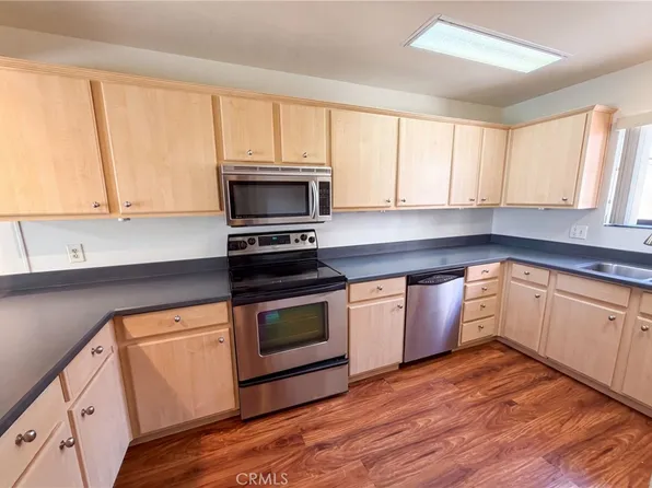 120 Willow Lake Dr, Palm Desert, CA 92260