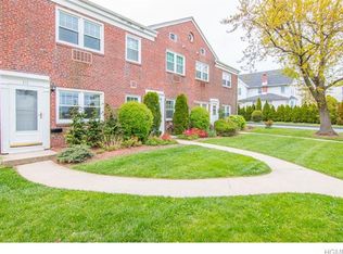 315 Centre Ave, New Rochelle, NY 10805