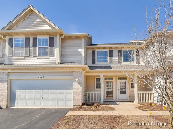 2249 Sunrise Cir, Aurora, IL 60503