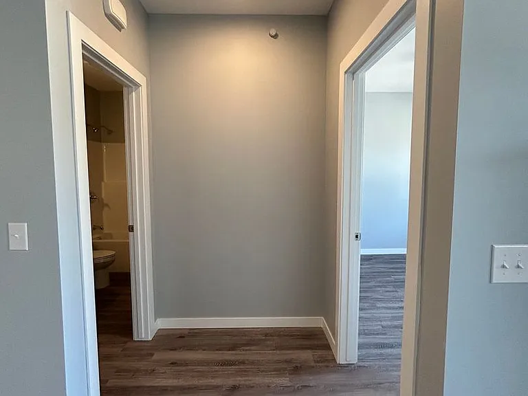2724 Silver St — Photo 18