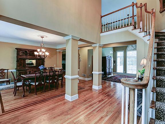 3rd image of 4540 Lakefield Bnd