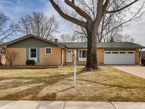 2nd image of 121 Lela Ln