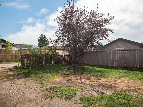 5th image of 168 W Eastman Cres