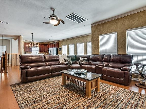 2nd image of 8708 Paradise Dr