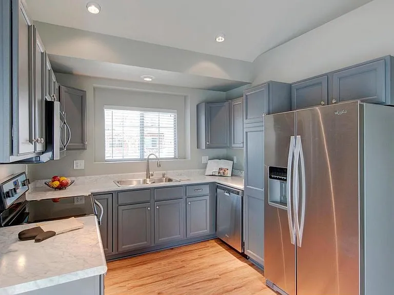 3001 W 107th Pl #H — Photo 7