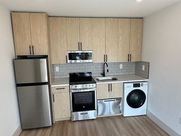 4th image of 131 Church St #11423914