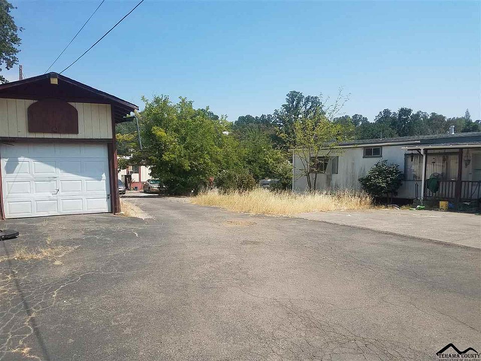 2nd image of 2749 Leona Ave