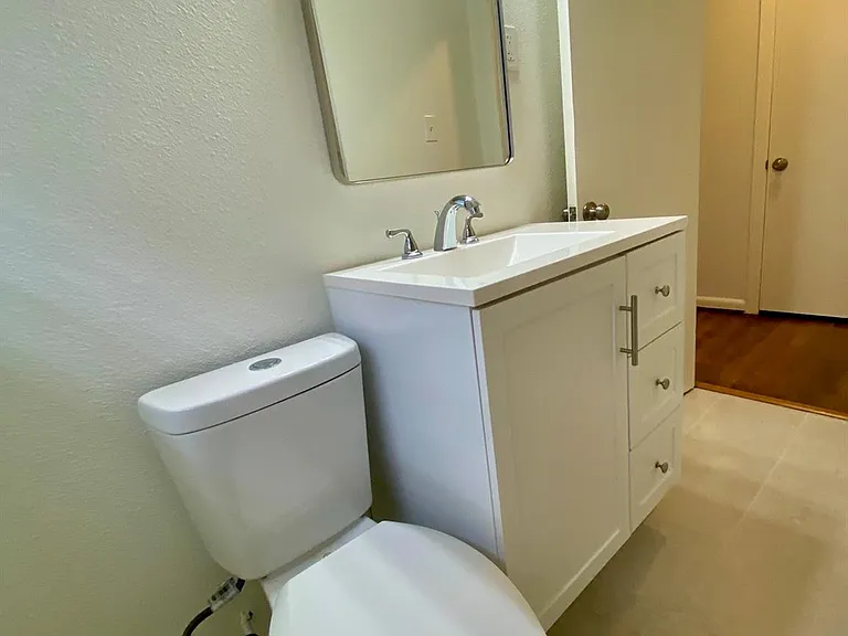 3118 Castlewood St — Photo 39