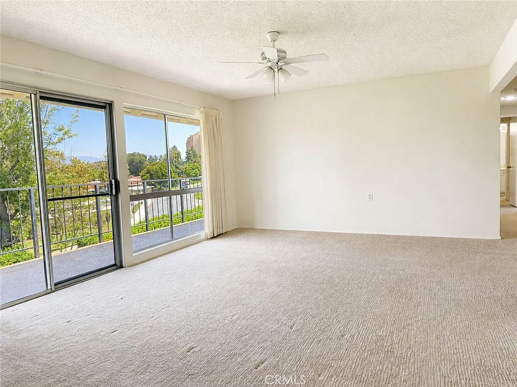 2 bed, 1080 sqft, $2,700 — Photo 1
