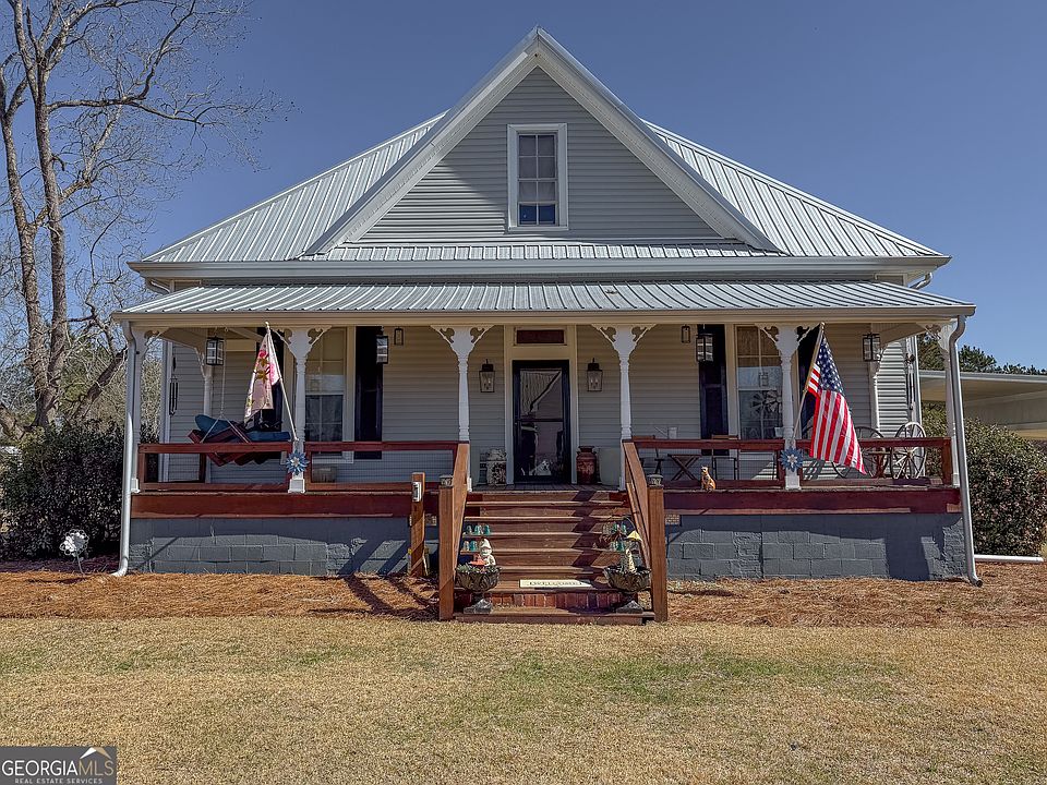 1st image of 162 College St SW