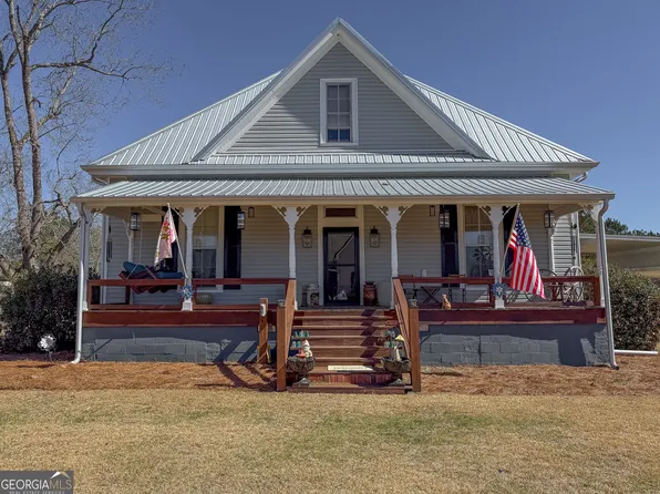 162 College St SW, Parrott, GA 39877