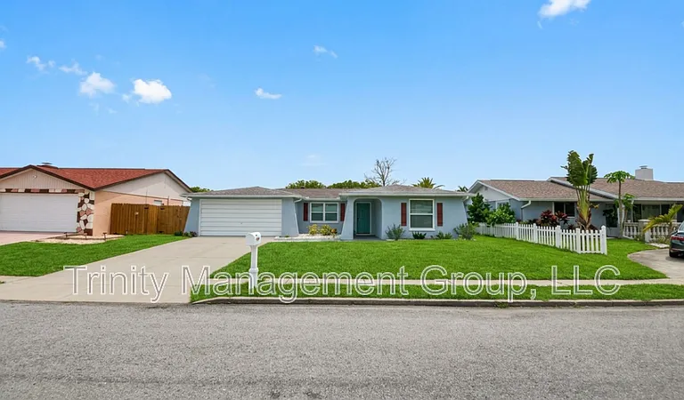 5808 Consuello Dr — Photo 2