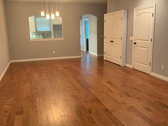 5th image of 1606 Park St
