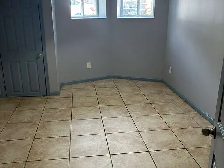 2832 Parkwood Ave — Photo 16