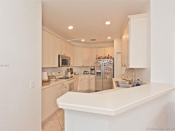 5th image of 238 Conservation Dr