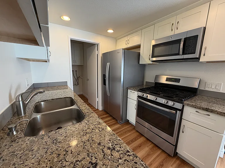 6473 Shady Lawn Dr #6 — Photo 8