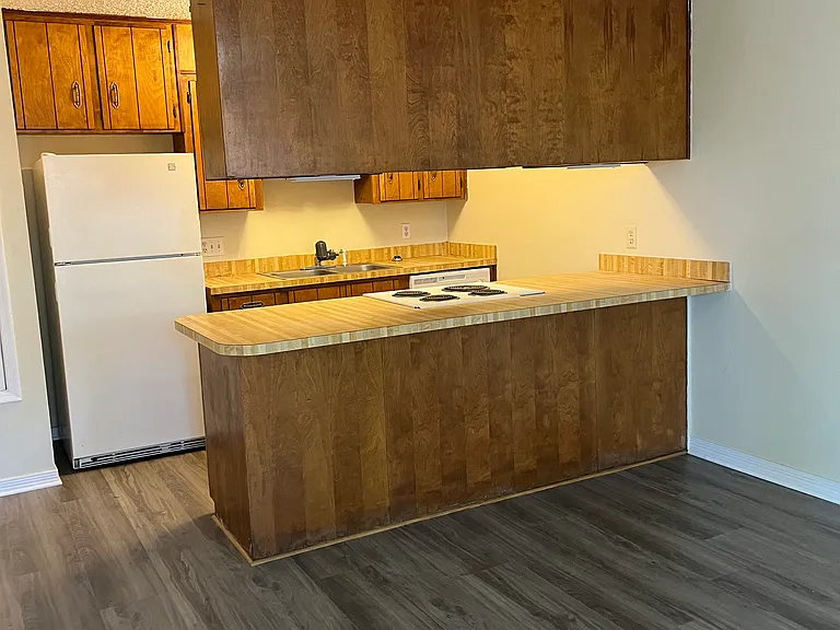 204 Joachim Dr — Photo 2