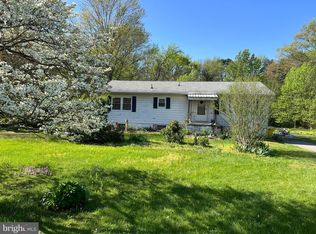 648 Powhatan Beach Rd, Pasadena, MD 21122