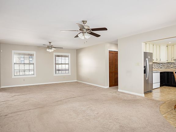 5th image of 104 Caldwell Dr