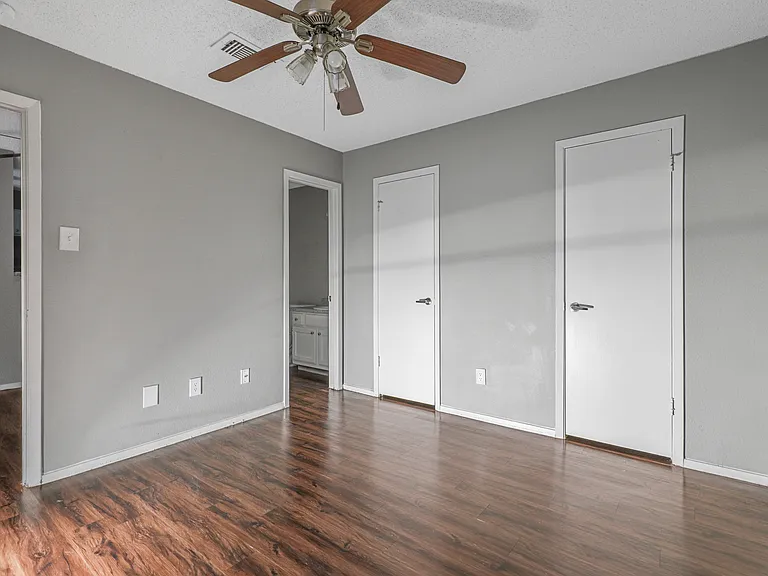Cedar Point Apartments — Photo 8